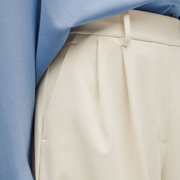 Lululemon Daydrift High-Rise Trousers in Light Ivory - Picture 5 of 12